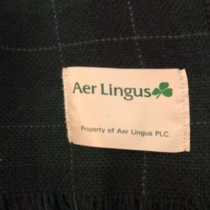 Vintage Aer Lingus airplane throw